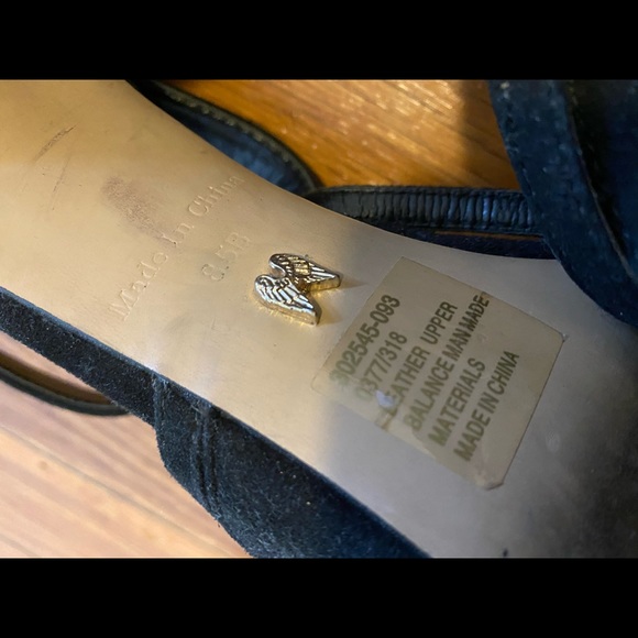 Victoria Secret 8.5 pointy black heel shoes strap suede - Picture 3 of 5